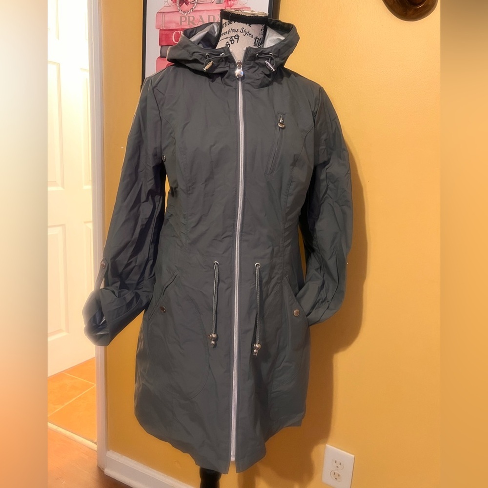 Laundry By Shelli Segal Packable Raincoat  Olive Green Nylon Jacket  size M